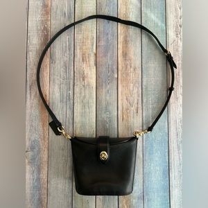 Coach Crossbody women’s black pebble leather bag